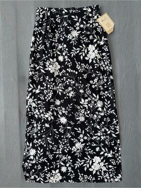 Vintage Kathie Lee Collection Black White Floral Rayon Midi Skirt NWT Size 10